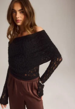 Drapy Lace Top