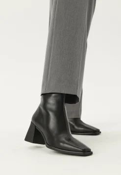 Hedda Leather Boots