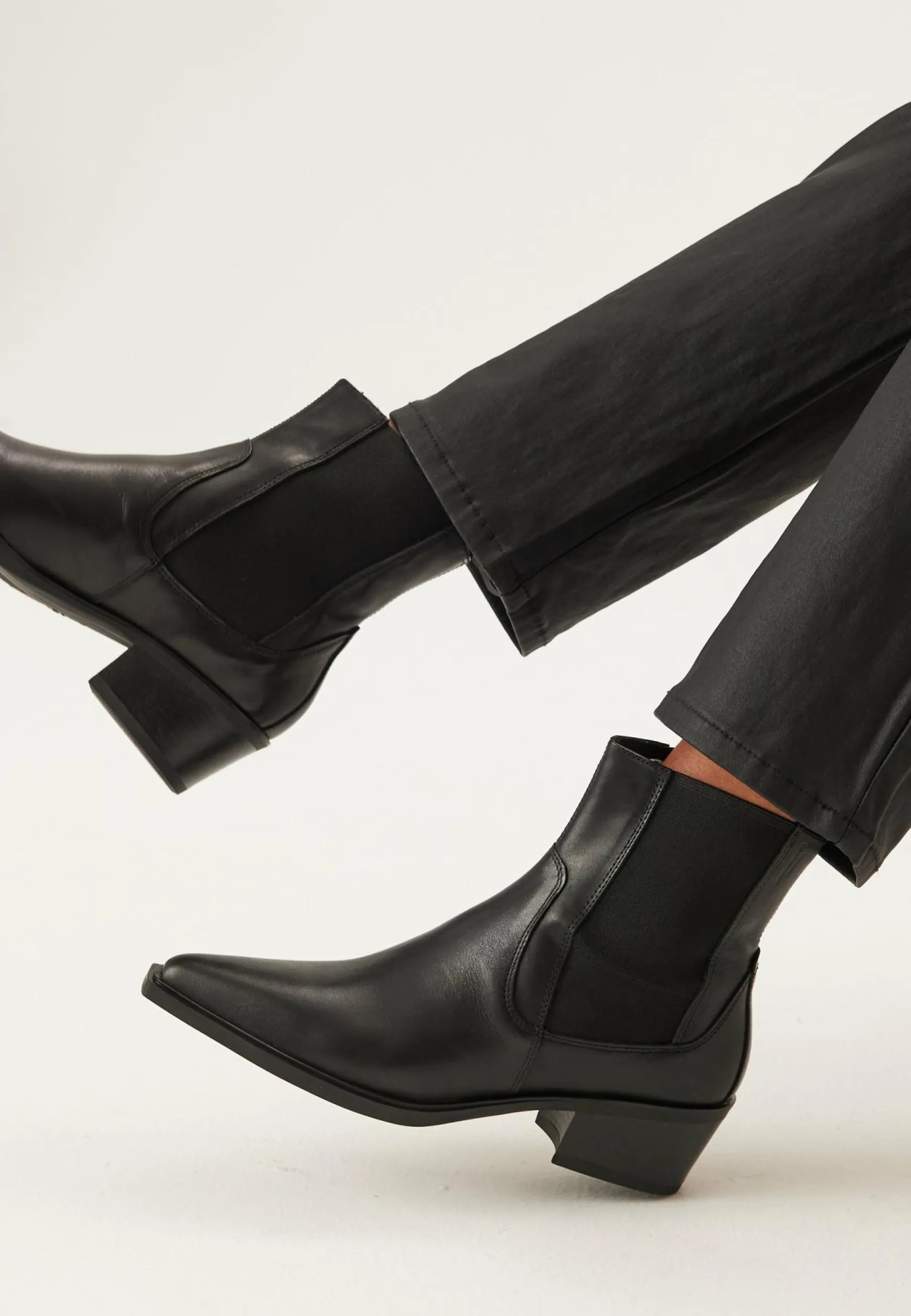 Kelsey Heel Classic Leather Boots