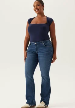 Low Embroidery Pocket Jeans
