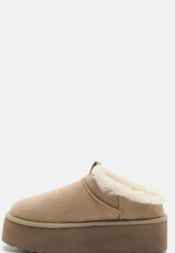 Low Platform Slip-on