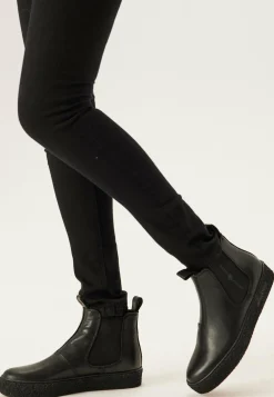 Mount Verm Leather