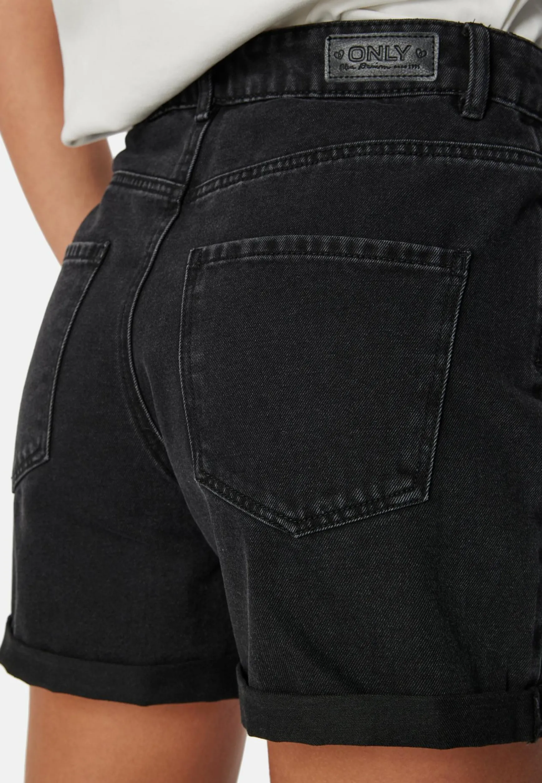 Onlvega HW Mom Dnm Shorts
