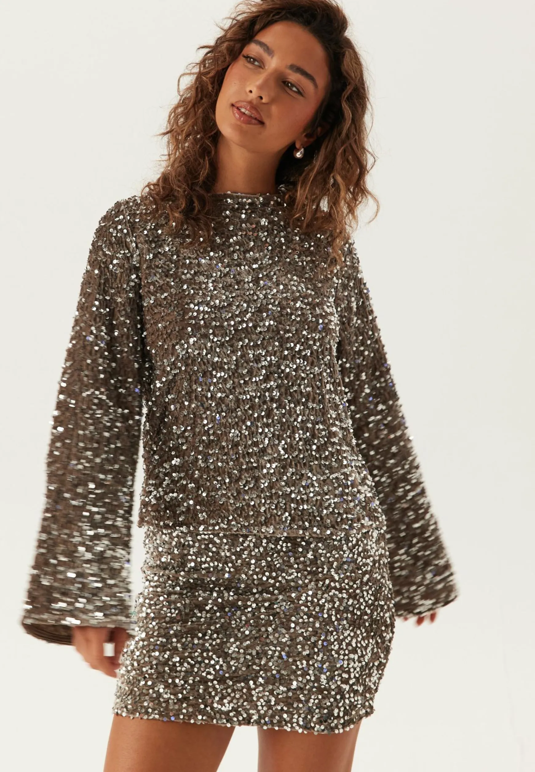 Pckam Ls Deep Back Bow Top