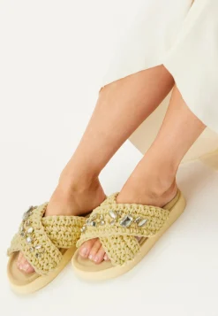 Slipper Woven Stones