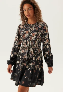 Vielma O-neck L/S SHORT DRESS