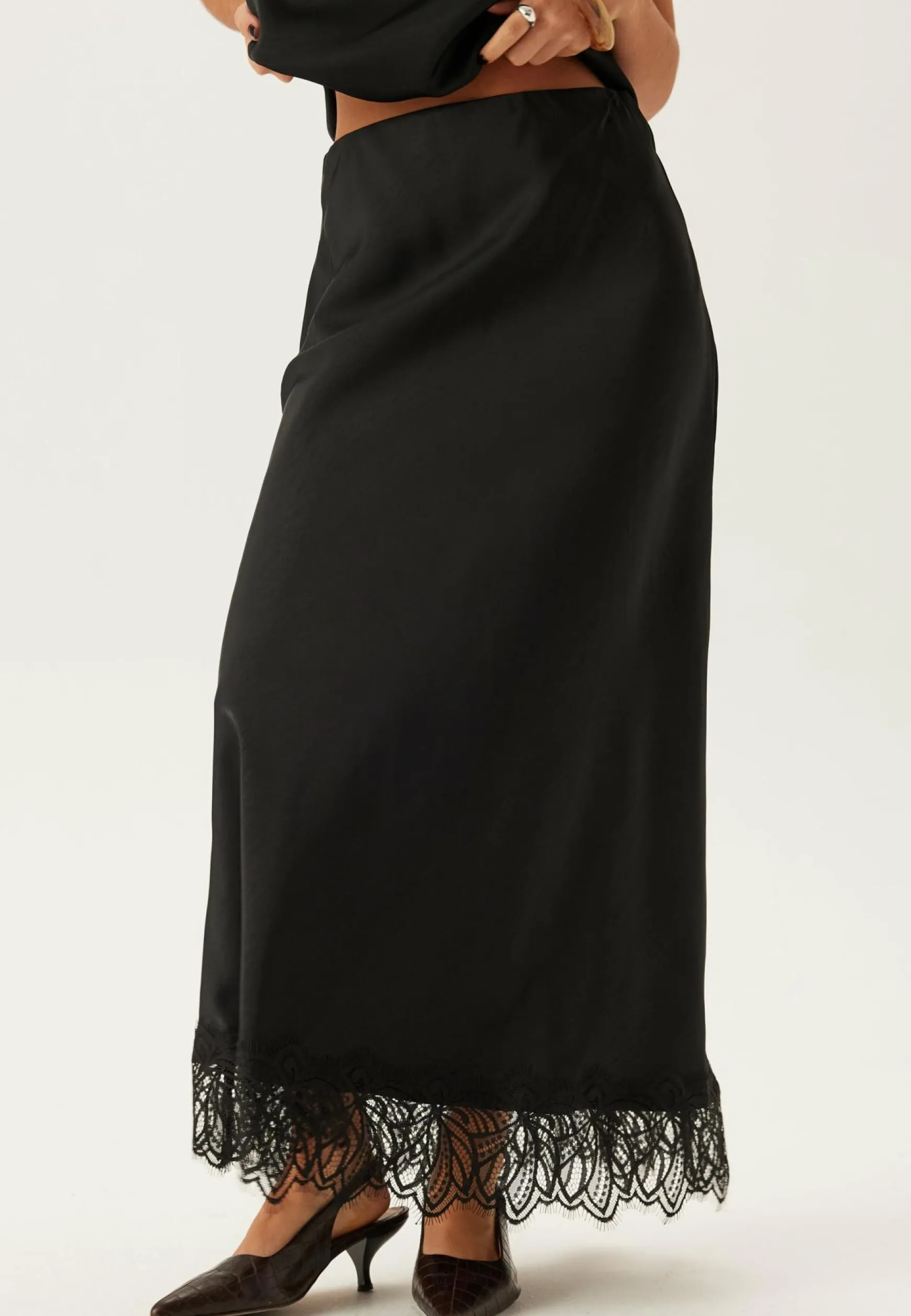 Vilea Ankle Skirt