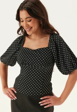 Volume Sleeve Top